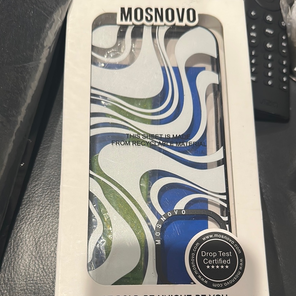 Mosnovo Black and White Phone Case for 16 Plus